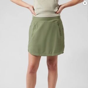 Athleta Fairway Golf Skort 16" in Sage Green
